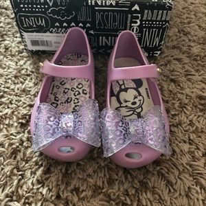 Mini Melissa Disney Bows Size 7